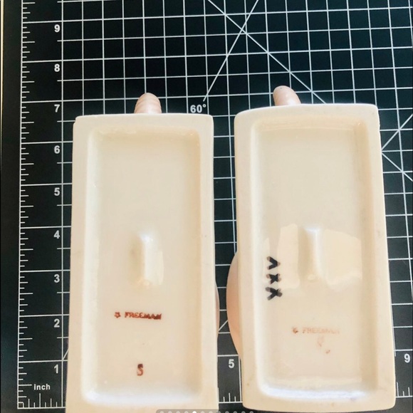 Vintage Freeman Hand Painted Cornucopia Vase Pair - Picture 7 of 10